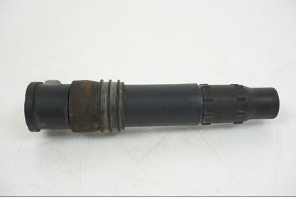 Vänster sida på Tändspole från en Suzuki GSX-R 750 -2001 motorcykel.