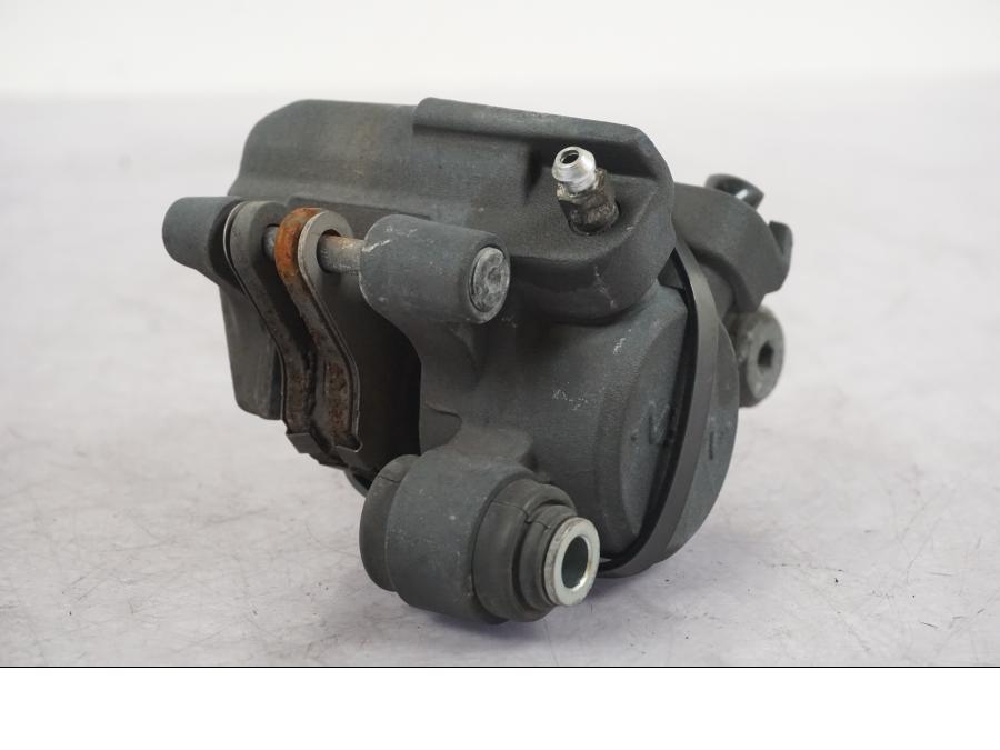 Höger sida på Bromsok från en Suzuki GSF 1250 -2010 motorcykel.