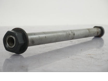 Höger sida på Axel från en KTM 1290 Super Adventure R -2018 motorcykel.