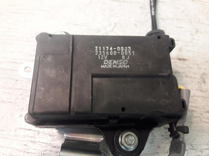 Baksidan på Avgasspjällmotor från en Kawasaki ZX-6R -2008 motorcykel.