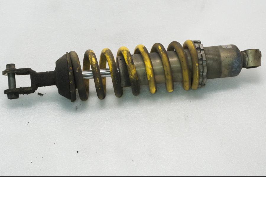 Baksidan på Stötdämpare från en Yamaha TT 600 RE -2004 motorcykel.