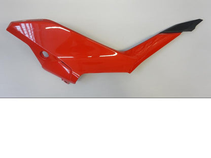 Framsidan på Sidopanel från en Ducati Supersport 939 -2020 motorcykel.