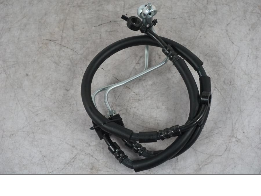 Vänster sida på Bromsledning från en Yamaha MT-09 -2024 motorcykel.