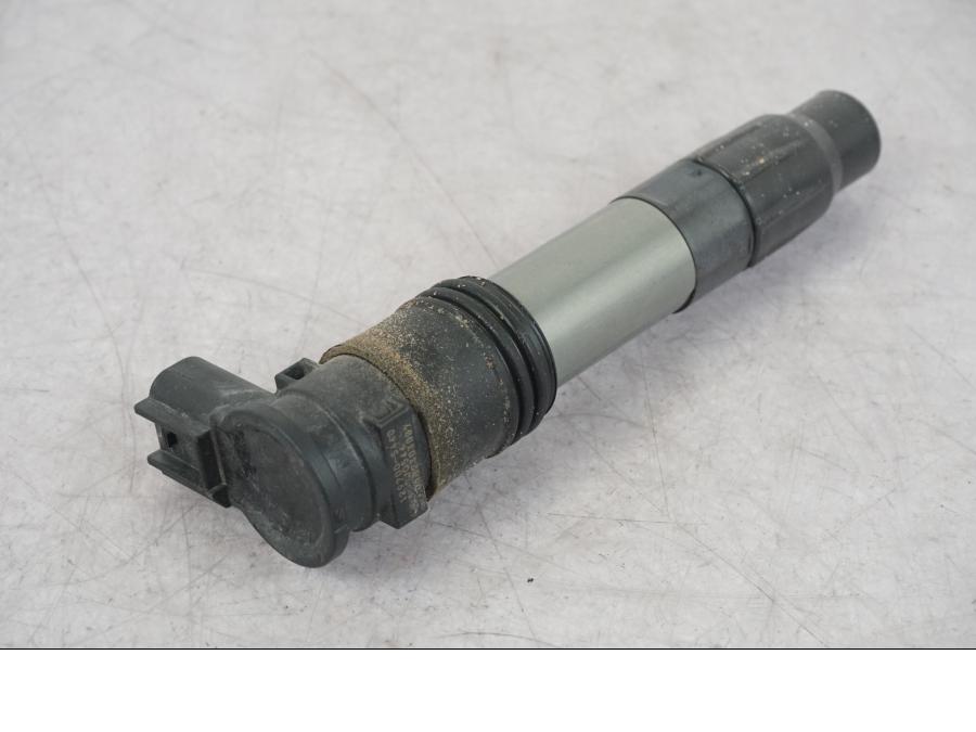 Baksidan på Tändspole från en KTM 1290 Super Adventure R -2018 motorcykel.