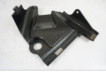 Snett uppifrån på Ramskydd från en Yamaha XVS 1100 -2004 motorcykel.