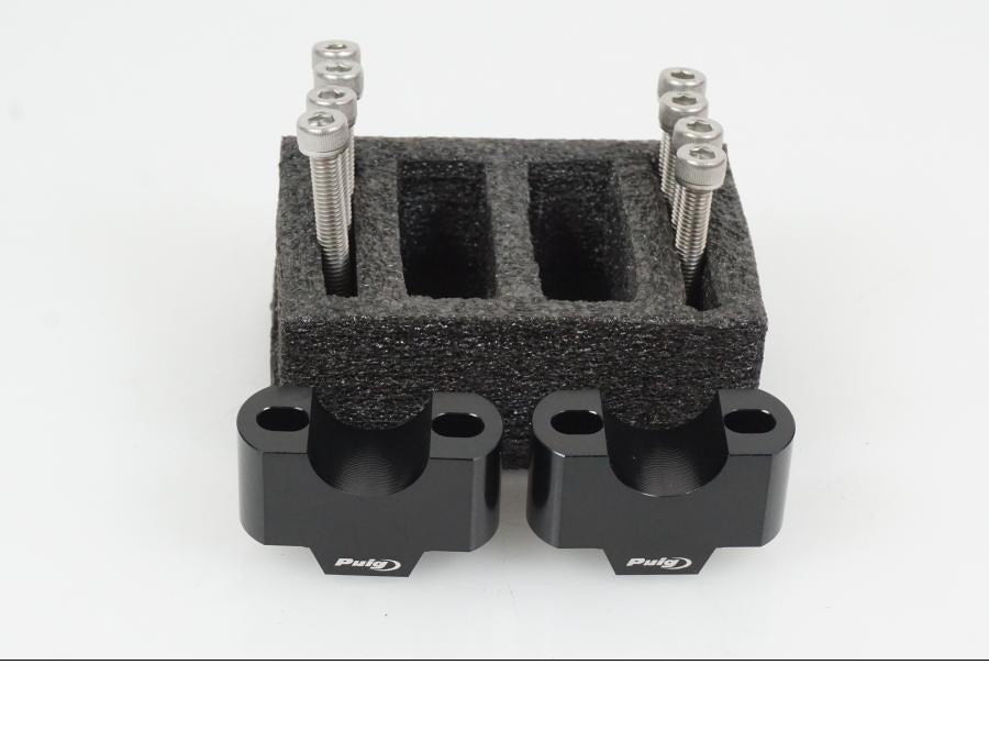 Baksidan på Styrfäste från en Universal Universal -2023 moped.