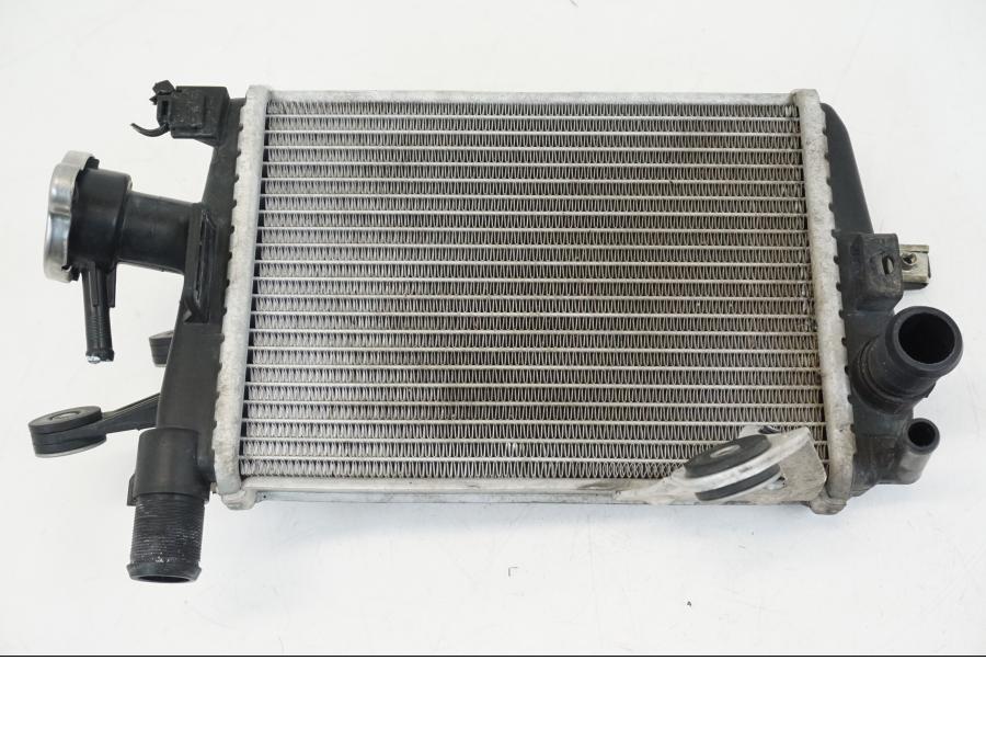 Framsidan på Vattenkyl från en BMW R 1250 GS -2019 motorcykel.