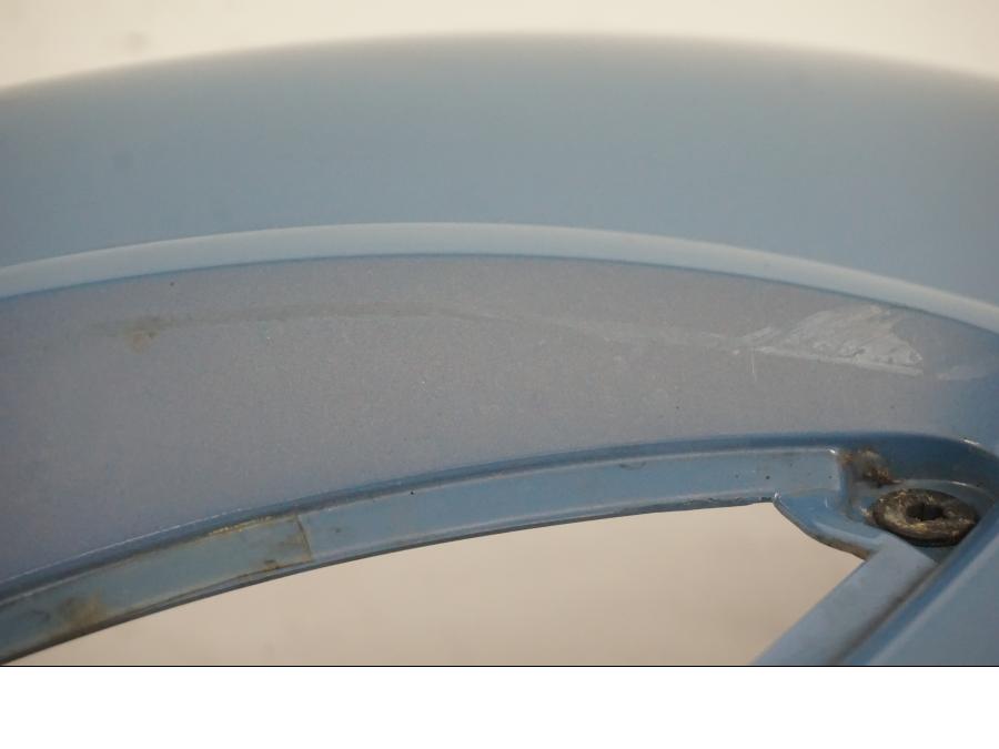 Vänster sida på Sidkåpa från en BMW F 650 CS -2002 motorcykel.