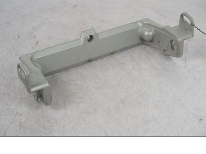 Framsidan på Strålkastarfäste från en BMW R 1100 GS -1998 motorcykel.