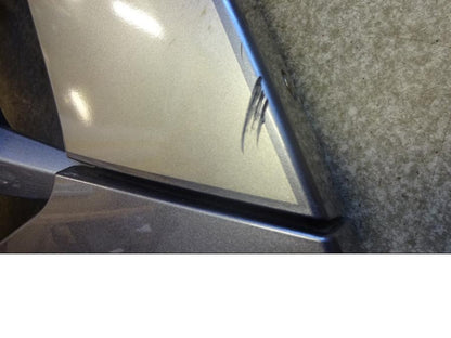 Snett nerifrån på Sidkåpa från en Yamaha FJR 1300 -2007 motorcykel.