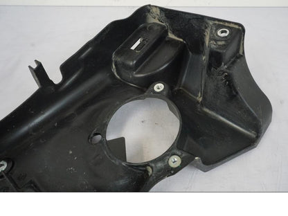 Vänster sida på Vattenkylfläktfäste från en Honda VFR 1200 -2010 motorcykel.