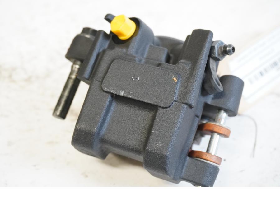 Baksidan på Bromsok från en Yamaha MT-09 Tracer -2015 motorcykel.