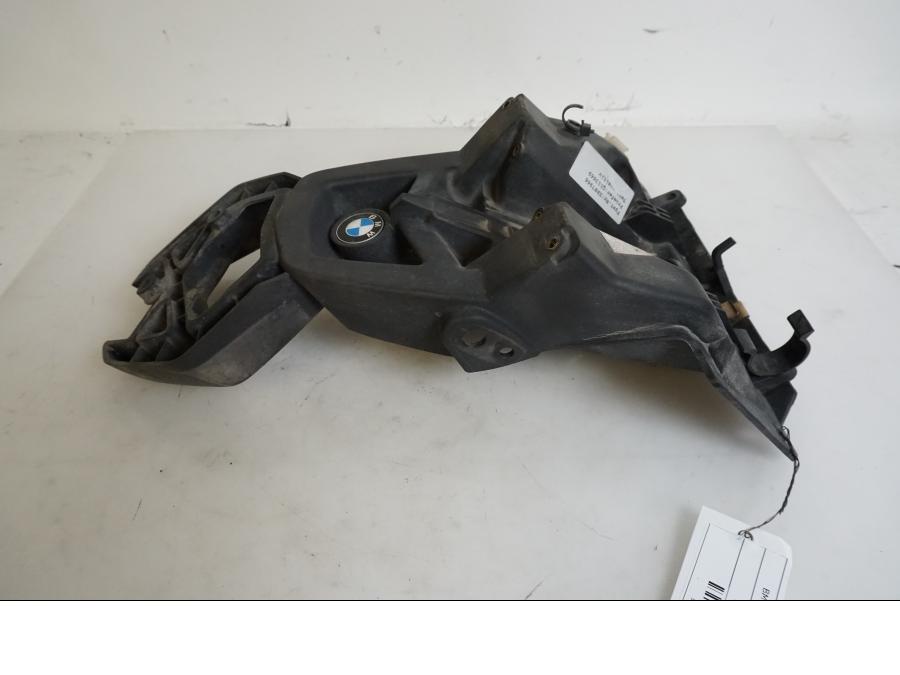 Höger sida på Skylthållare från en BMW K 1200 S -2007 motorcykel.