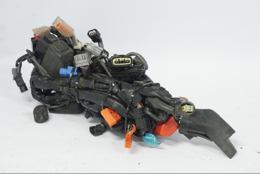 Snett uppifrån på Kabelstam från en Honda CB 500 X -2015 motorcykel.