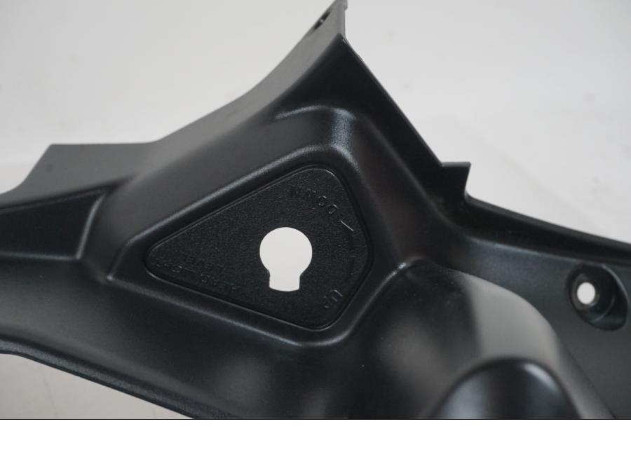 Höger sida på Instrumentkåpa från en Yamaha FJR 1300 -2018 motorcykel.