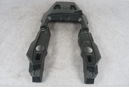 Snett uppifrån på Bakvinge från en Triumph Tiger Explorer -2012 motorcykel.