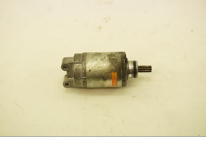 Baksidan på Startmotor från en Kawasaki ZX-6R -2008 motorcykel.