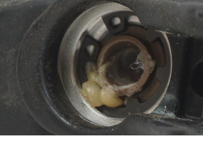 Extrabild2 på Bromshuvudcylinder från en Piaggio MP3 250 -2006 motorcykel.