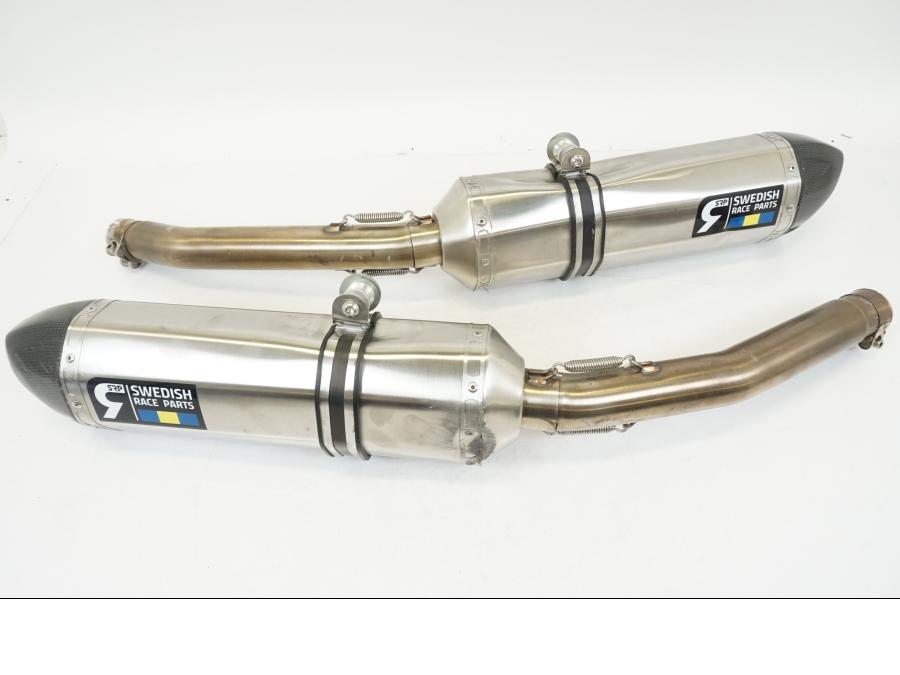 Framsidan på Ljuddämpare Sport från en Suzuki GSX 1300 R -2017 motorcykel.