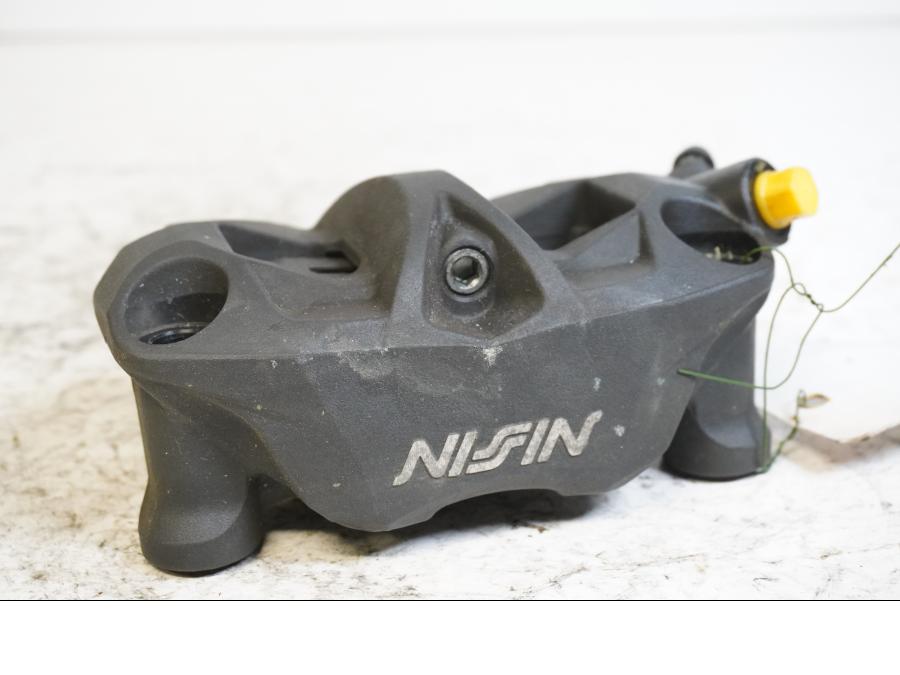 Framsidan på Bromsok från en Triumph Daytona 675 -2010 motorcykel.