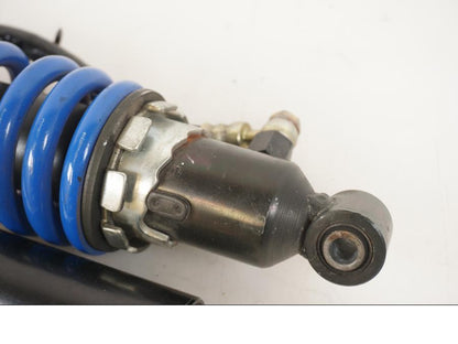 Snett nerifrån på Stötdämpare från en Buell XB9S -2003 motorcykel.