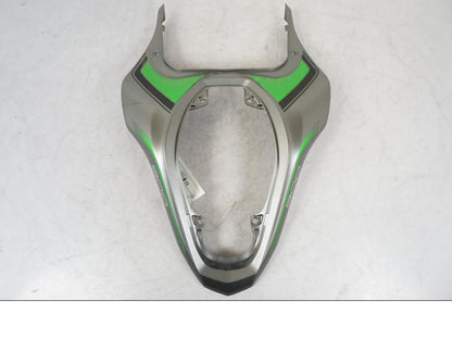 Vänster sida på Bakvinge från en Kawasaki Z 900 -2019 motorcykel.