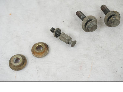 Baksidan på Centralstöd från en Honda CBR 1100 XX -1999 motorcykel.