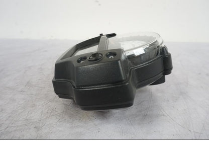 Snett uppifrån på Instrumentpanel från en Kawasaki Versys 650 -2014 motorcykel.