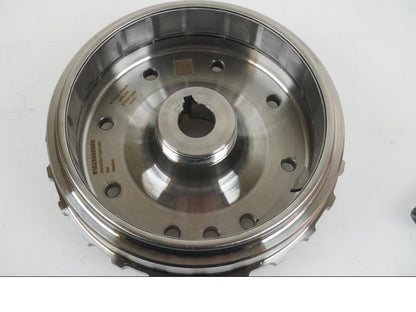 Baksidan på Rotor från en KTM 1290 Super Duke R -2021 motorcykel.