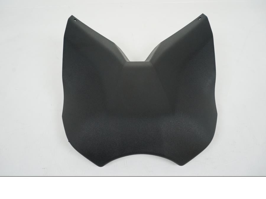 Framsidan på Bensintankskåpa från en Yamaha MT-09 Tracer -2021 motorcykel.