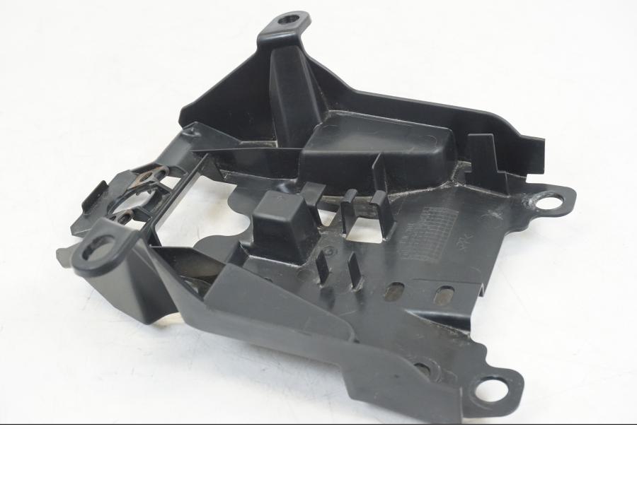 Höger sida på Undertail från en Yamaha MT-09 -2021 motorcykel.