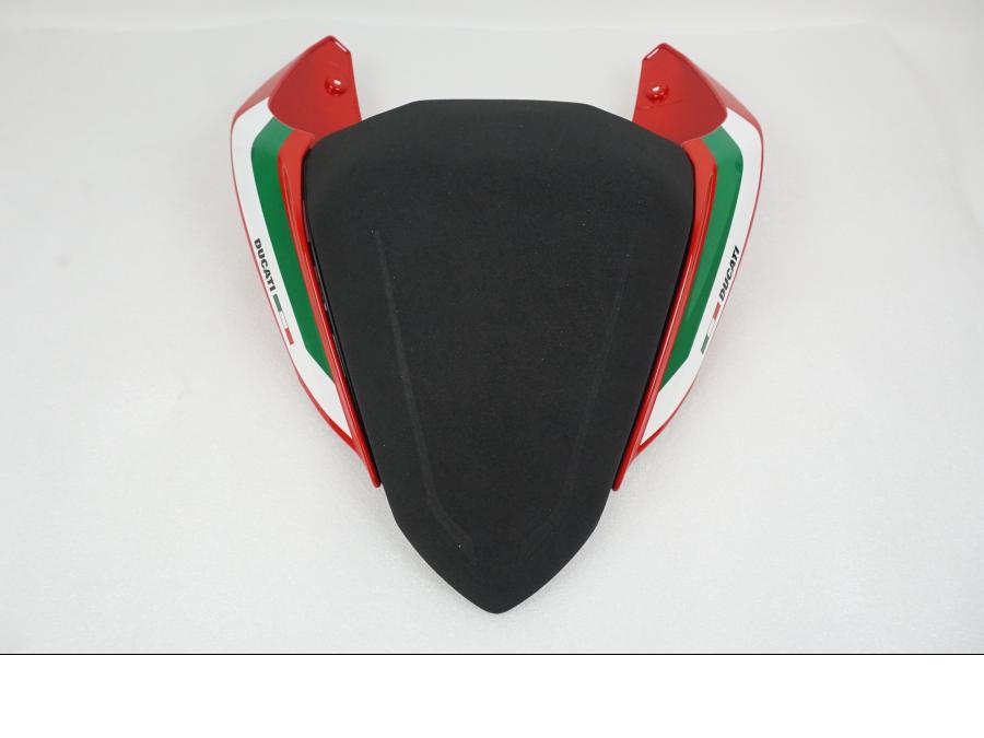 Baksidan på Bakvinge från en Ducati Panigale V2 -2022 motorcykel.