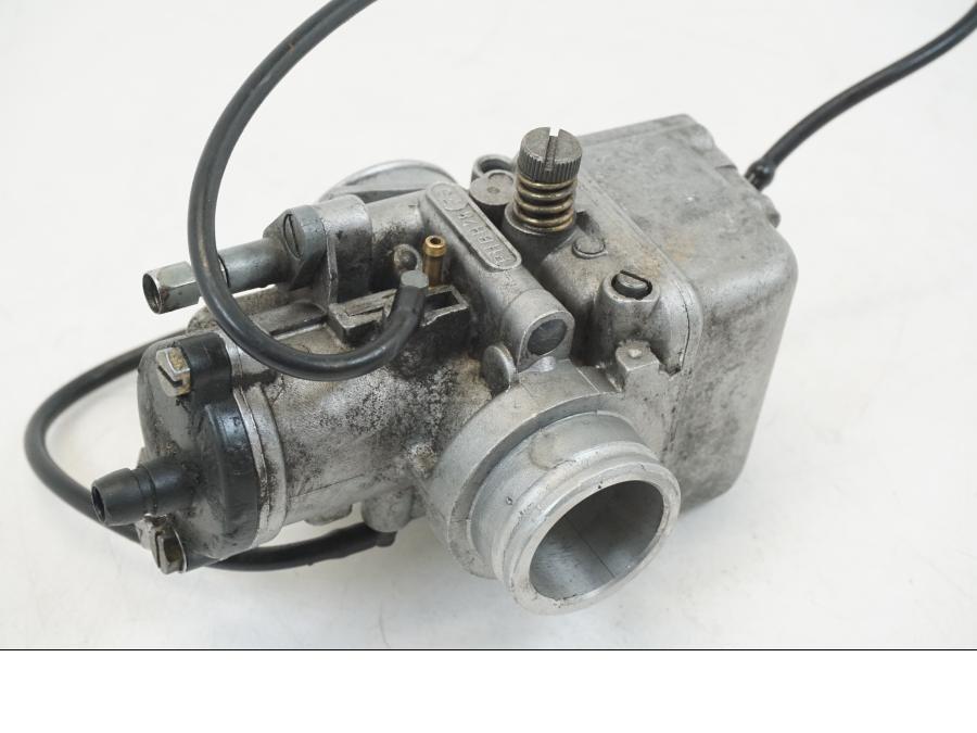 Baksidan på Förgasare från en Honda NSR 125 -1991 motorcykel.