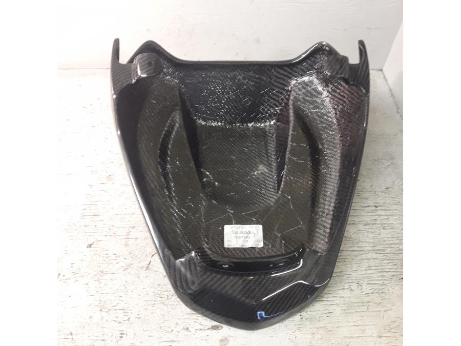 Snett uppifrån på Kuts från en BMW K 1200 S -2010 motorcykel.