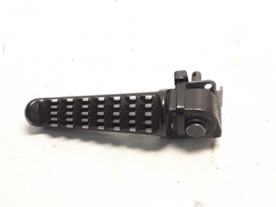 Framsidan på Fotpinne från en Kawasaki Z 800 -2015 motorcykel.