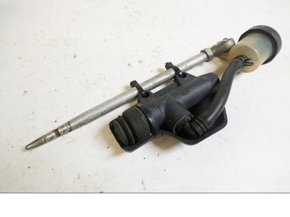 Framsidan på Bromshuvudcylinder från en KTM 625 SMC -2006 motorcykel.