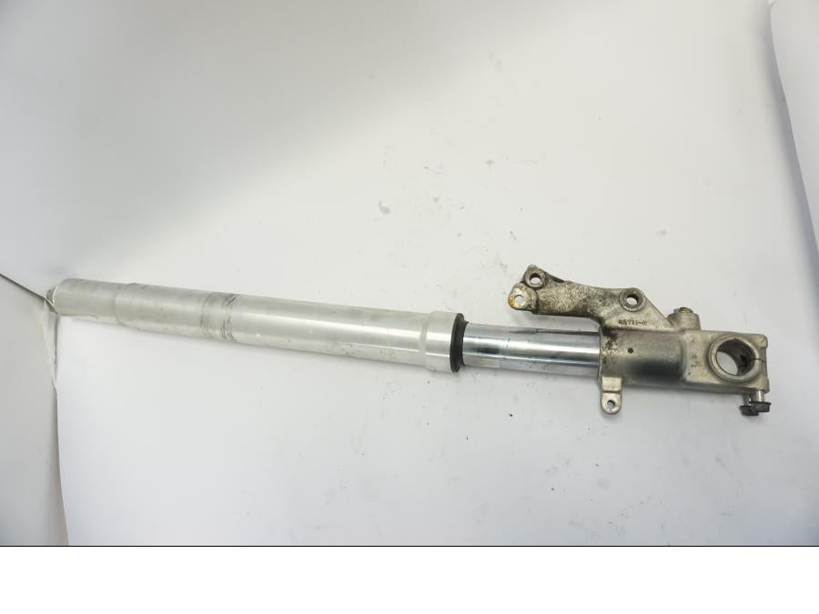 Baksidan på Gaffelben från en Suzuki GSX-R 750 -1992 motorcykel.