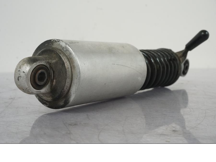 Vänster sida på Stötdämpare från en BMW R 60 -1971 motorcykel.