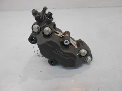 Framsidan på Bromsok från en Kawasaki Z 900 -2018 motorcykel.