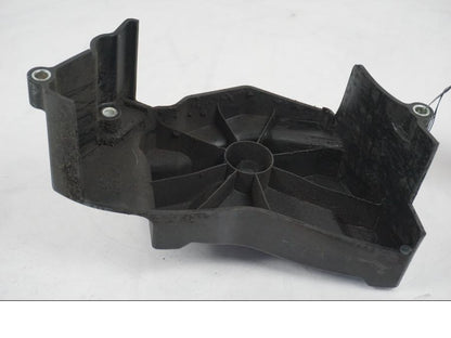 Snett nerifrån på Drevkåpa från en Yamaha YZF 1000 R1 -2007 motorcykel.