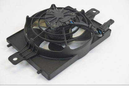 Vänster sida på Vattenkylfläkt från en BMW R 1200 GSA -2017 motorcykel.