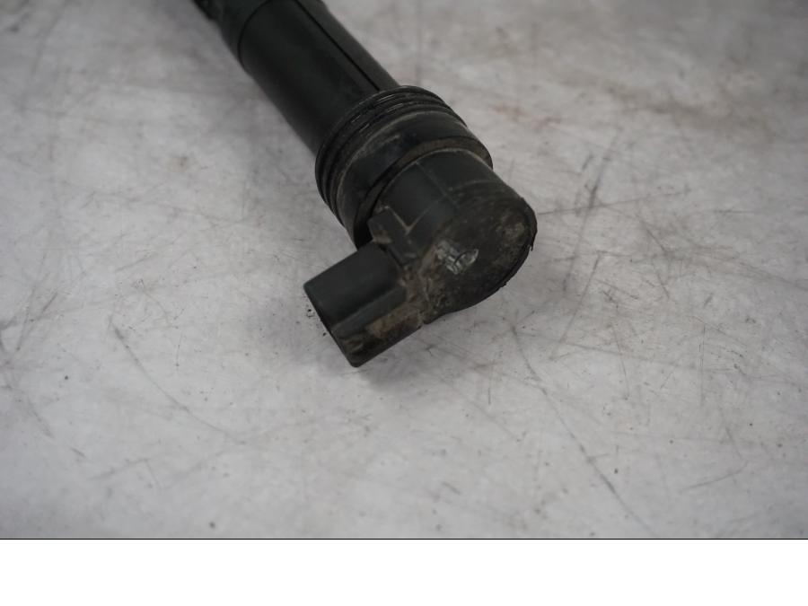 Höger sida på Tändspole från en Triumph Tiger Explorer -2016 motorcykel.