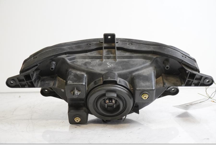 Baksidan på Strålkastare från en Yamaha YZF 600 R -1997 motorcykel.