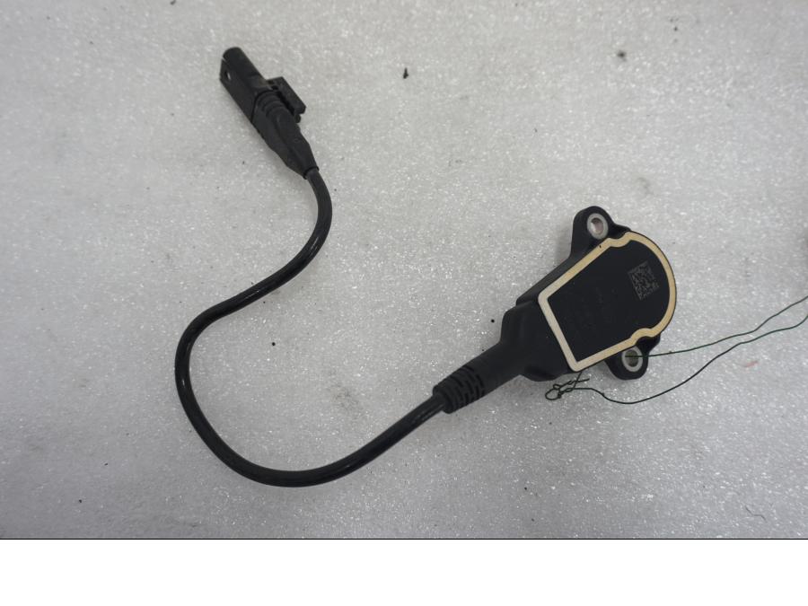 Baksidan på Potentiometer från en BMW K 1300 R -2011 motorcykel.