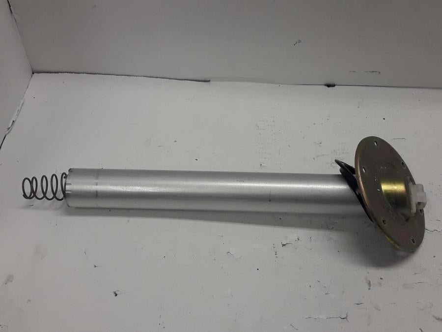 Framsidan på Bensintankgivare från en BMW K 1200 LT -2006 motorcykel.