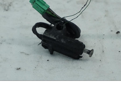 Framsidan på Sidostödsbrytare från en Suzuki DL 1000 -2016 motorcykel.