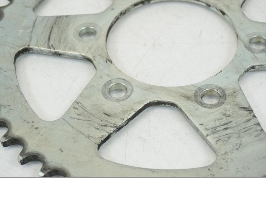 Höger sida på Drev från en Kawasaki ER-6F -2016 motorcykel.