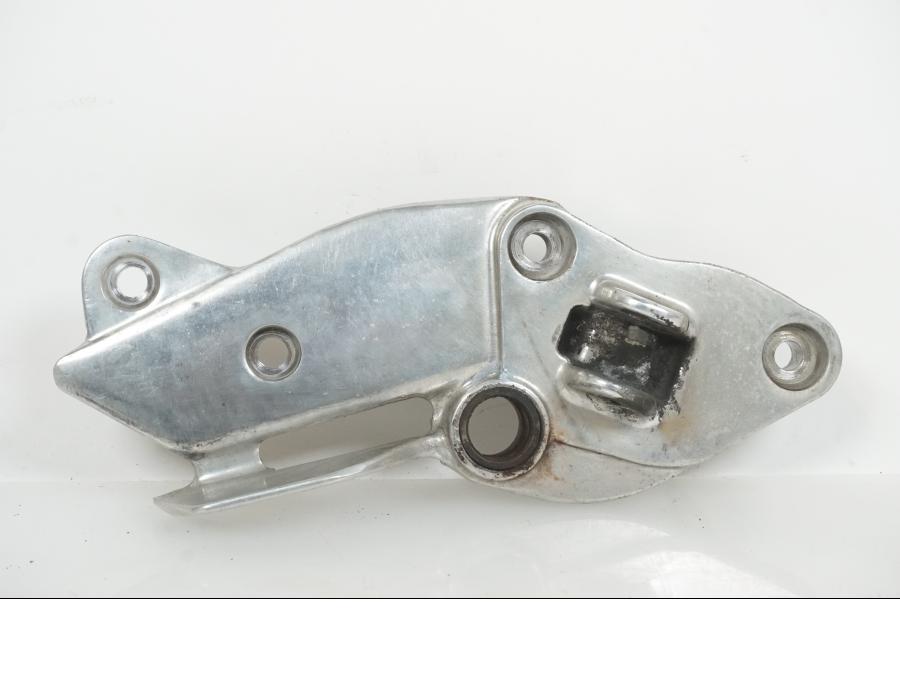 Framsidan på Fotpinnefäste från en Yamaha XJ 900 S -1997 motorcykel.