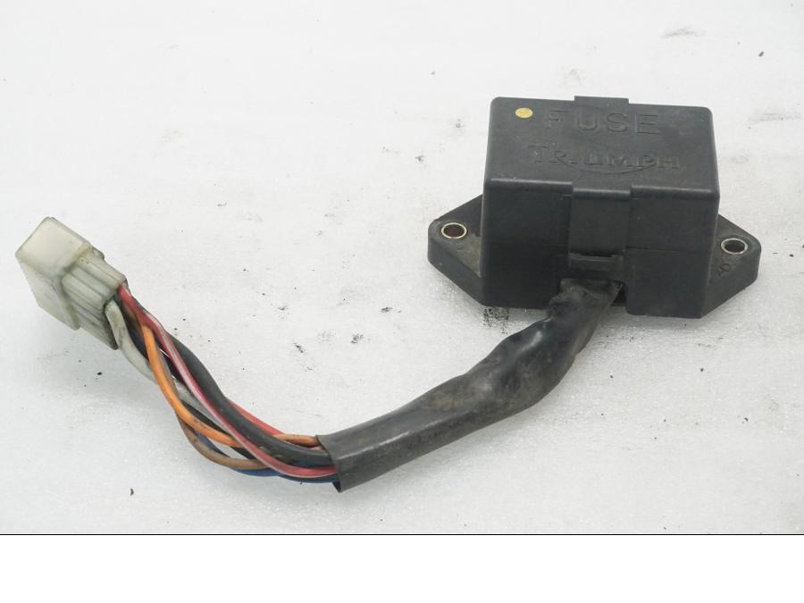 Framsidan på Säkringsbox från en Triumph Legend TT -2000 motorcykel.