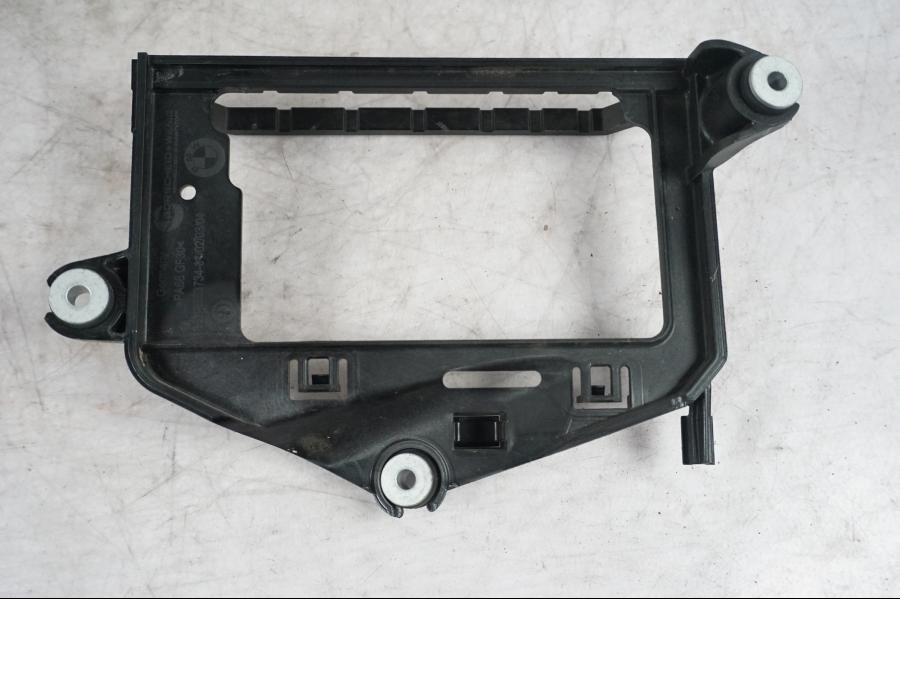 Framsidan på Fäste från en BMW S 1000 XR -2019 motorcykel.